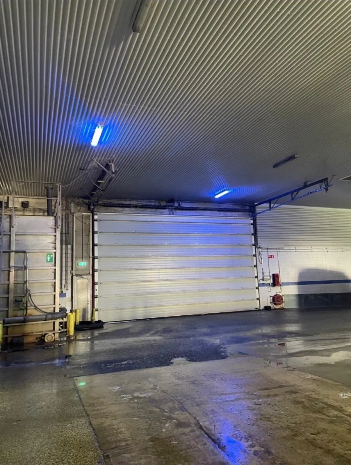 Overhead Deuren 05 — buitenproject gerealiseerd door JH Buiten Bouw Groep